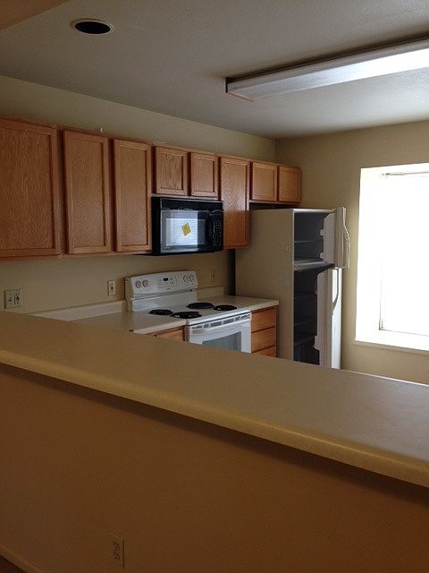 2nd image of 2506 Rail Ave