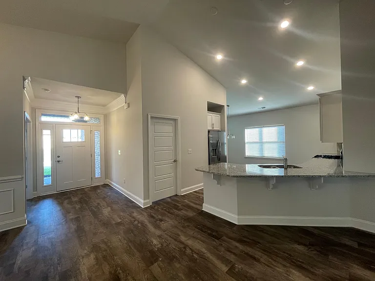 706 Radner Way — Photo 5