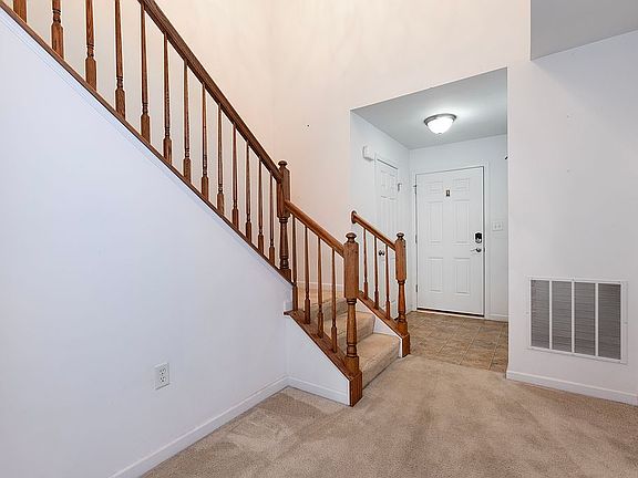 4th image of 600 Yale St Unit 804