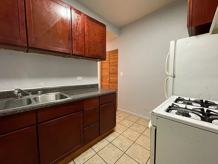 1160 N Harding Ave #2 — Photo 9