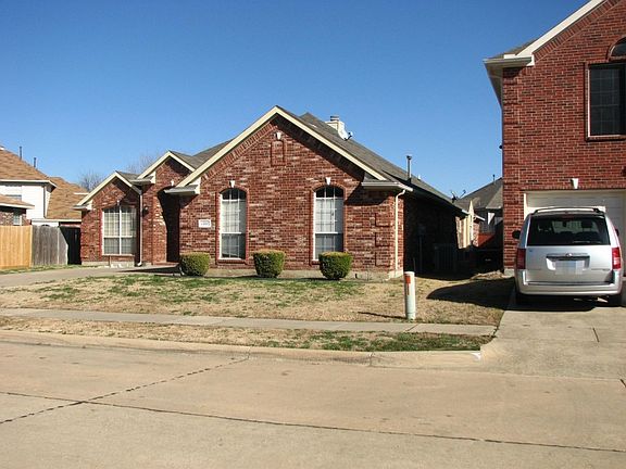 3rd image of 4560 Westchester Glen Dr