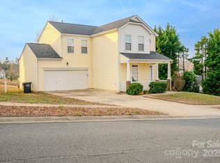 6143 Raisin Tree Ln, Charlotte, NC 28215