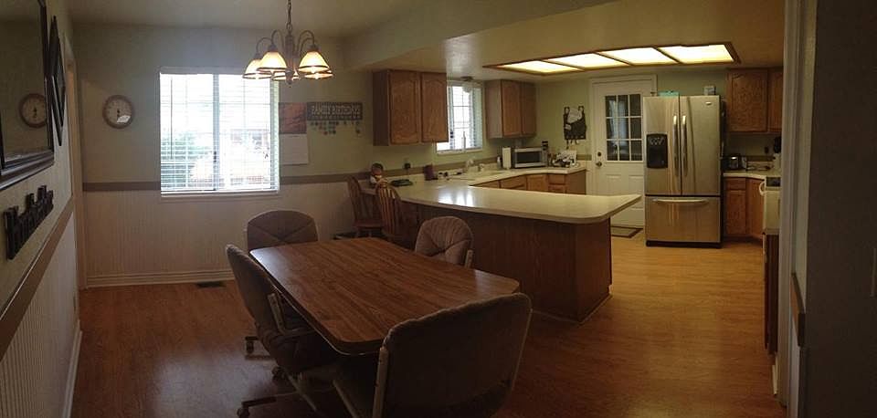 2nd image of 551 W Ogden Dr