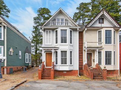 2502 Chapel Hill Rd #B, Durham, NC, 27707