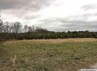 71 Oakes Rd, Laceys Spring, AL 35754