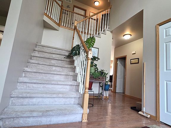 2nd image of 26940 Cedar Run Ct