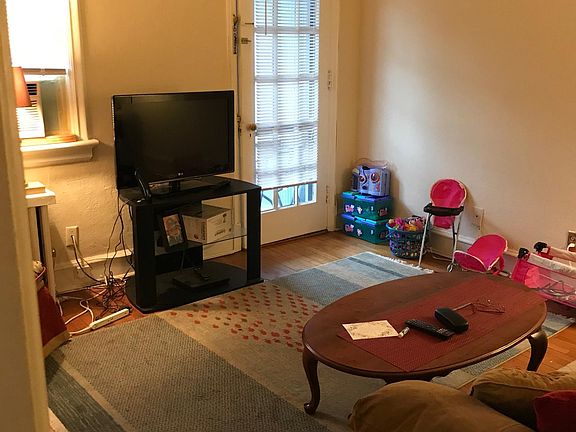 4th image of 3129 W Franklin St APT 4