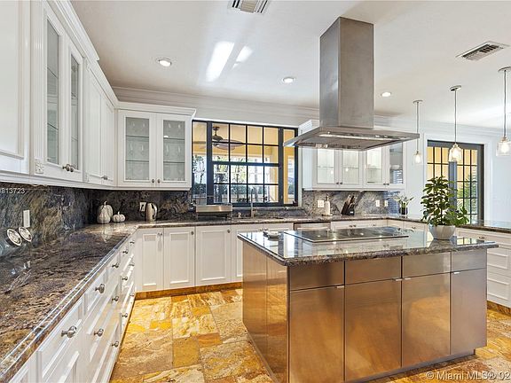 5th image of 9439 NW 54 Doral Circle Ln