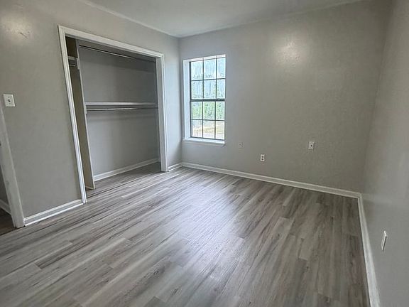 5th image of 601 Bertig St