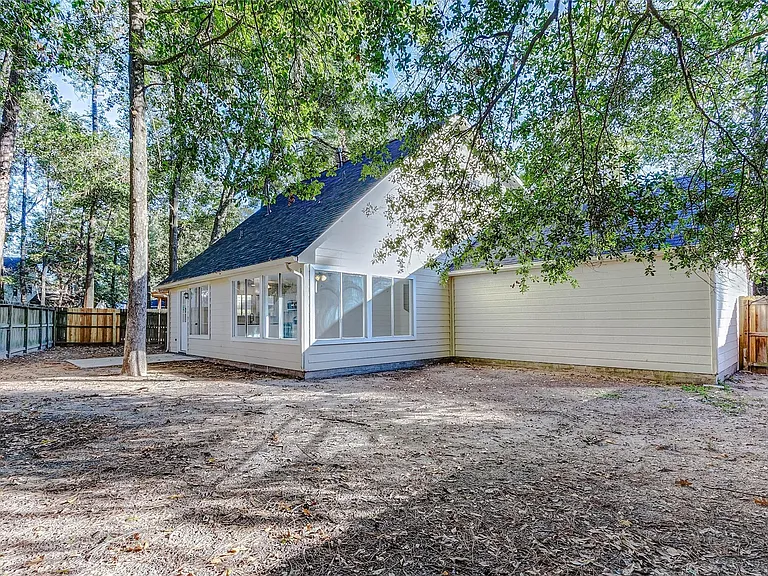 21892 Silver Oak Ct — Photo 46