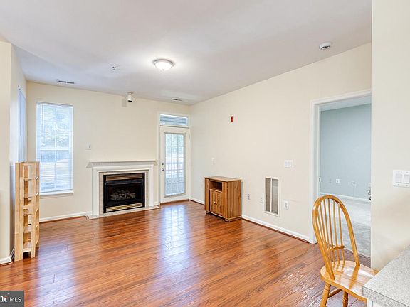 4th image of 400 Symphony Cir Unit 215I