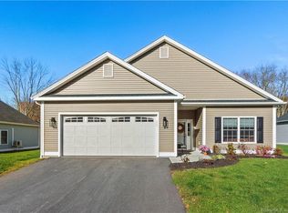 4 Grace Ln #4, Moosup, CT 06354