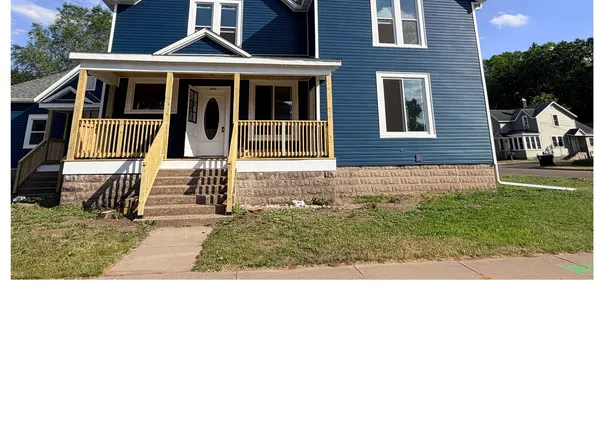 701 Gray St, Eau Claire, WI 54701