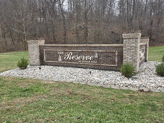 3rd image of 393 Barrington Dr