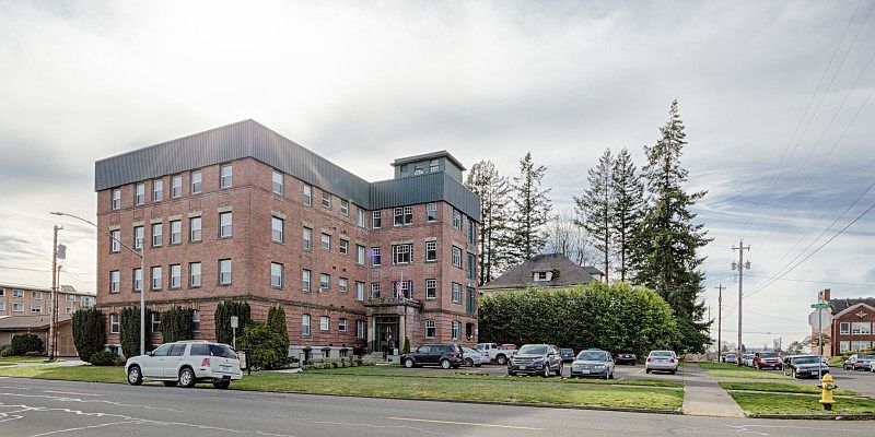 1st image of 311 N Broadway St #407
