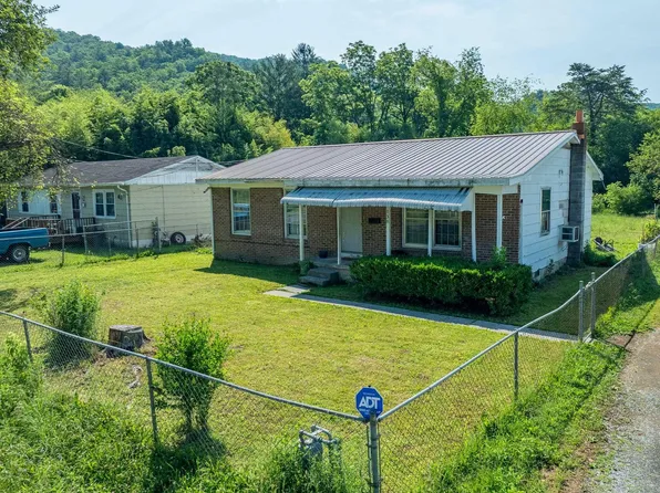 138 Woodlawn St, White Sulphur Springs, WV 24986