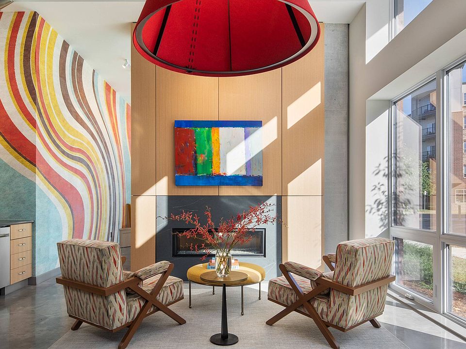 Lobby Fireside Lounge