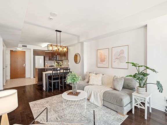 4th image of 242 Rideau St #704