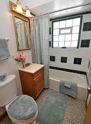 5th image of 4441 N 72nd St