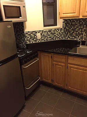 Rented by City Connections Realty | media 9