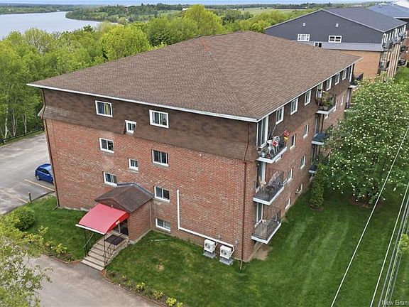 3rd image of 109 Biggs St Unit 4
