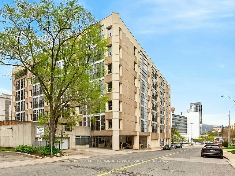 120 Jackson St W — Photo 4