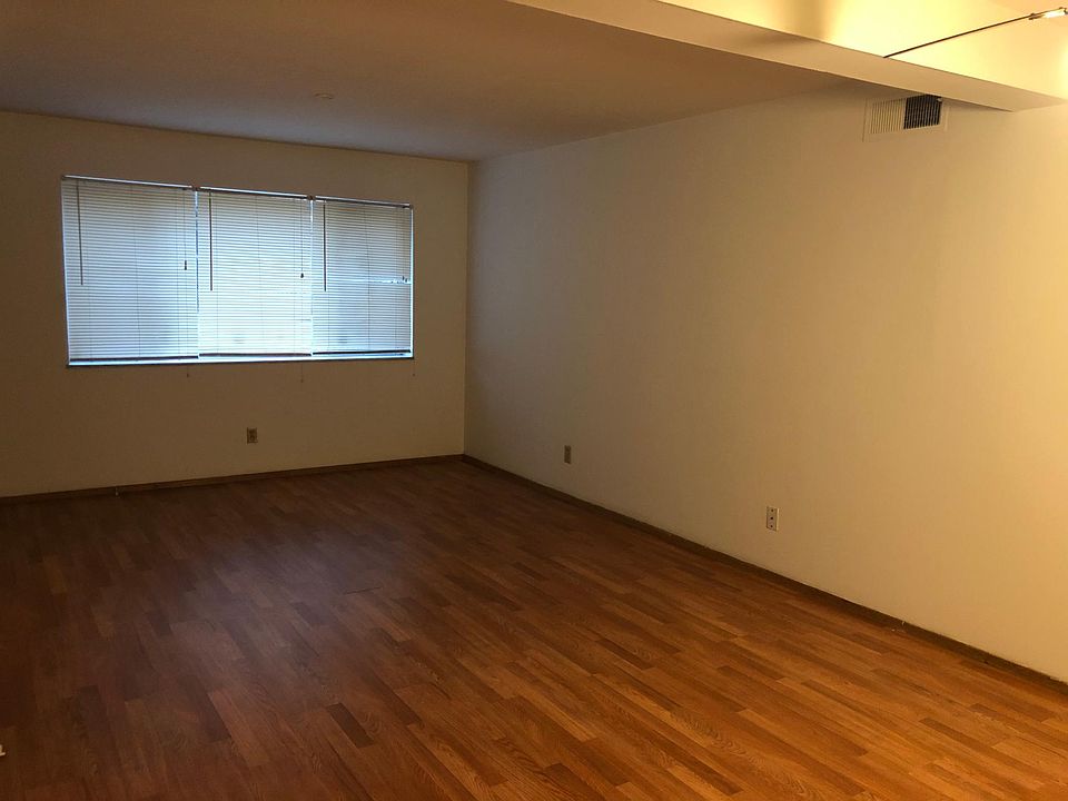 1st image of 833 Thompson Dr Floor 1