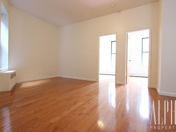 2nd image of 231 Henry St APT 5