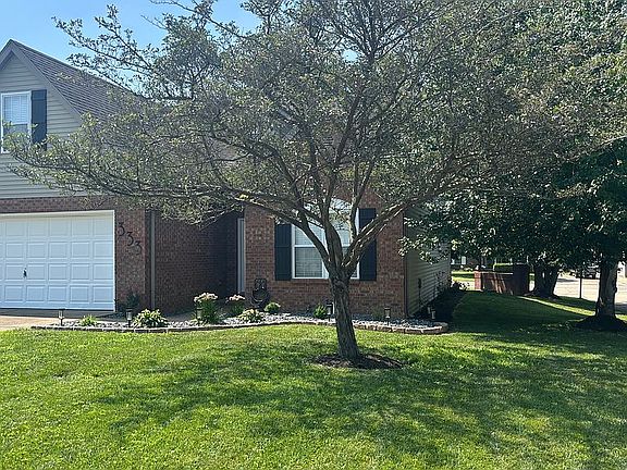 2nd image of 333 Pepperidge Ln