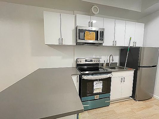 2nd image of 237 Stanhope St #1B