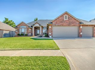 10736 SW 21st St, Yukon, OK 73099
