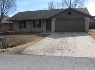 9442 E Sprucewood Dr, Claremore, OK 74019