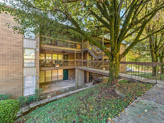 2nd image of 536 Berlin Dr #187K