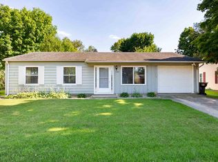 1342 Southlea Dr, South Bend, IN 46628