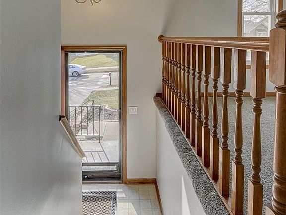 3rd image of 4934 Logan Ln