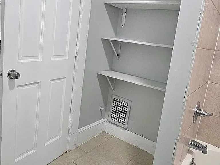 381 Norton St #2 — Photo 11