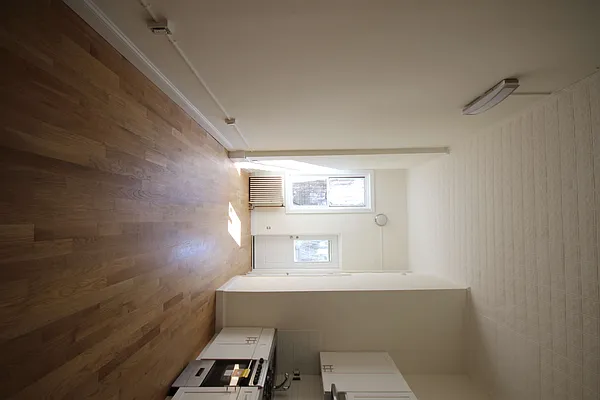 Rented by Nooklyn NYC LLC | media 32