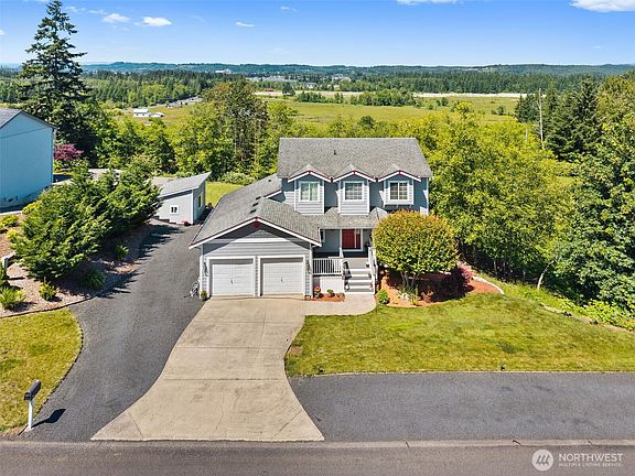 2nd image of 210 Mitchell Lane NE