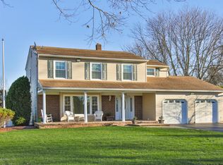 142 Lighthouse Dr, Freehold, NJ 07728