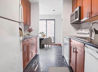 370 W 30th St APT 6, New York, NY 10001