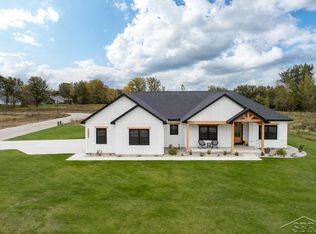 10557 Spring Meadow St, Freeland, MI 48623