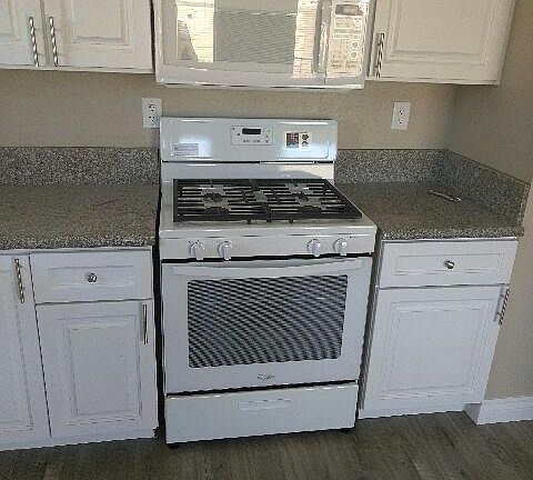 3rd image of 11717 1/2 209th St