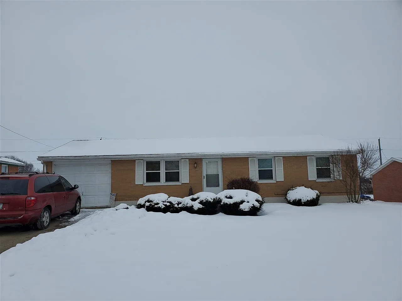 1037 Debolt Ave photo 1