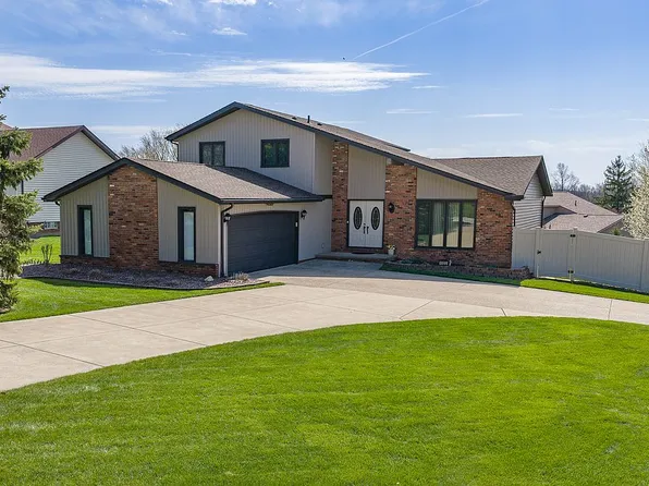 6323 Wallings Rd, North Royalton, OH 44133