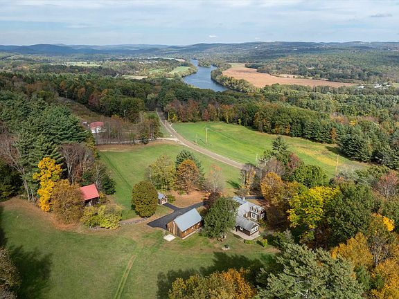 2nd image of 1909 Pine Banks Road