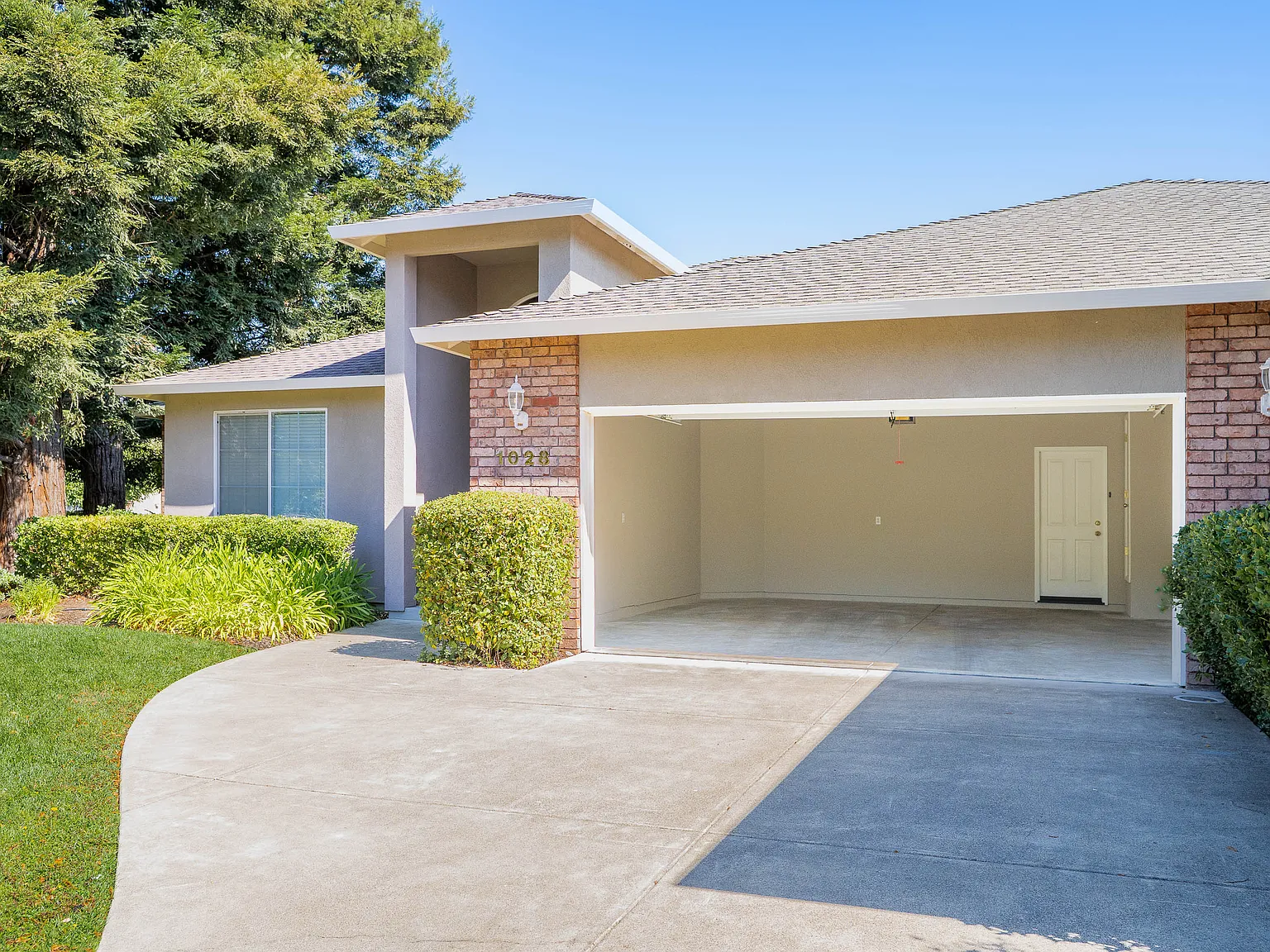 3 bed, 1750 sqft, $4,450 — Photo 4