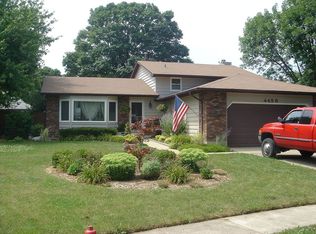 4458 Raven Ct, Gurnee, IL 60031