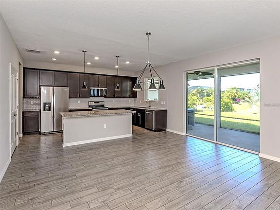 4th image of 2160 Weaver Bird Ln