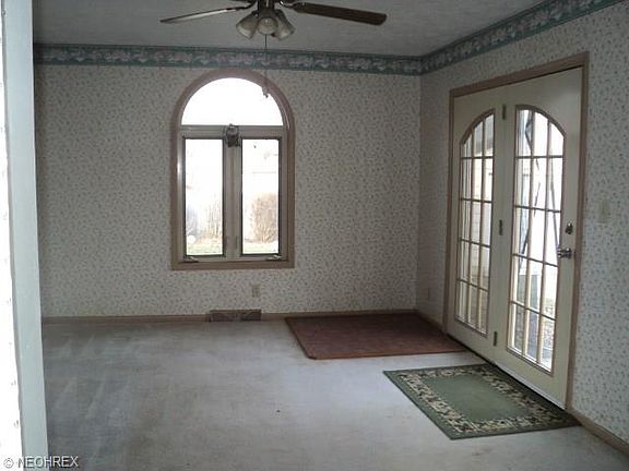 5th image of 1146 Madrid Dr