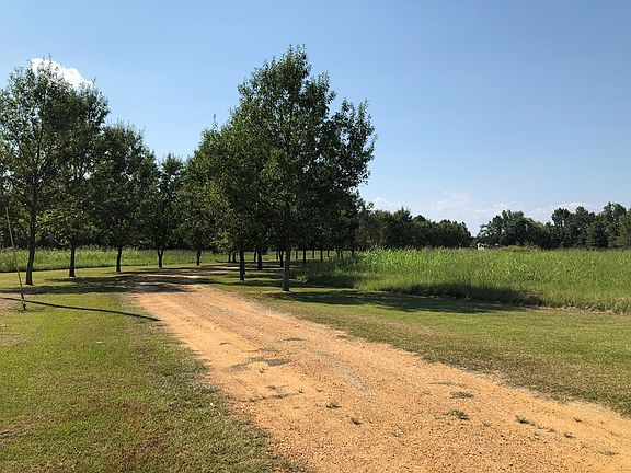 2nd image of 1084 Highway 27 N